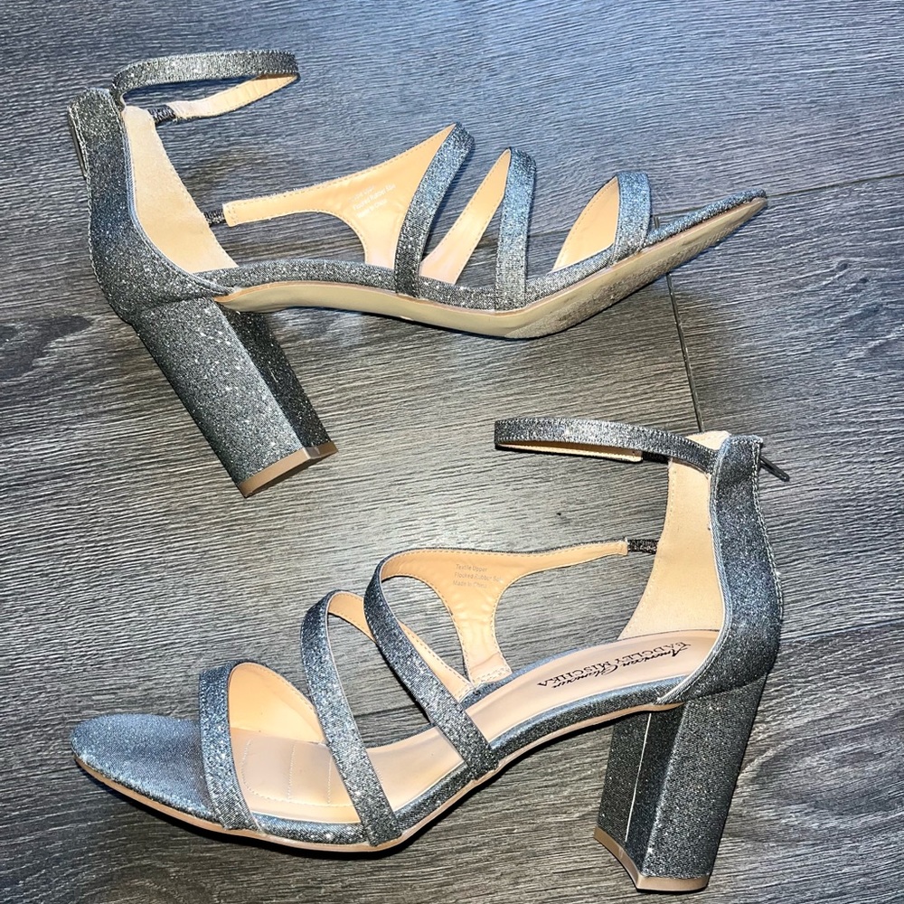 Women’s silverish/pewter 3 inch chunky heel size 10